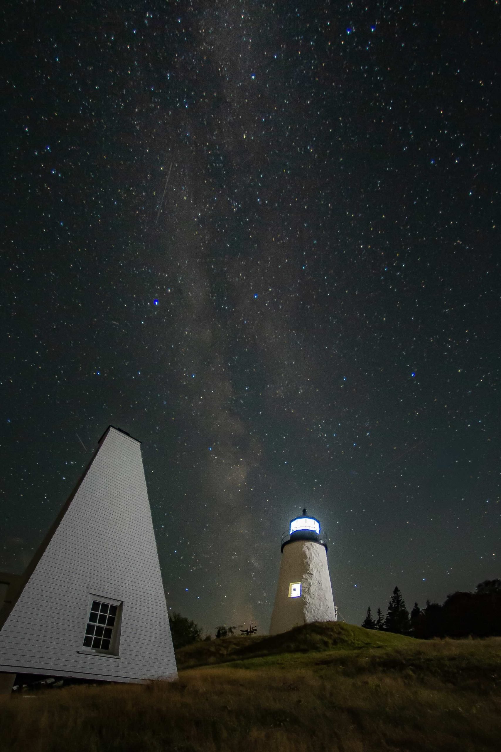 milky way above eagle island light
